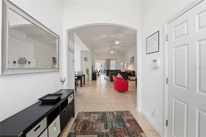 Image No.4-4 Bed Property for sale