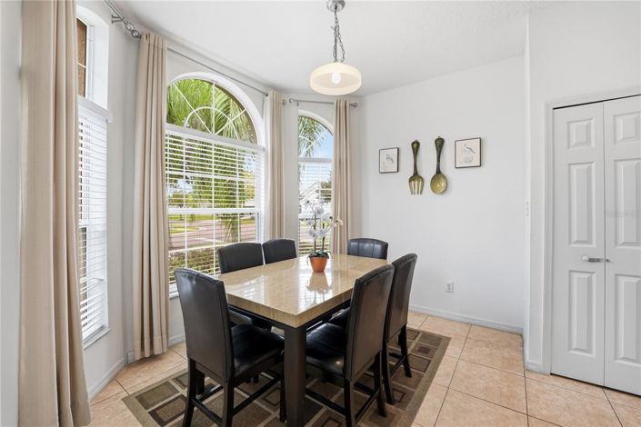 Image No.5-4 Bed Property for sale