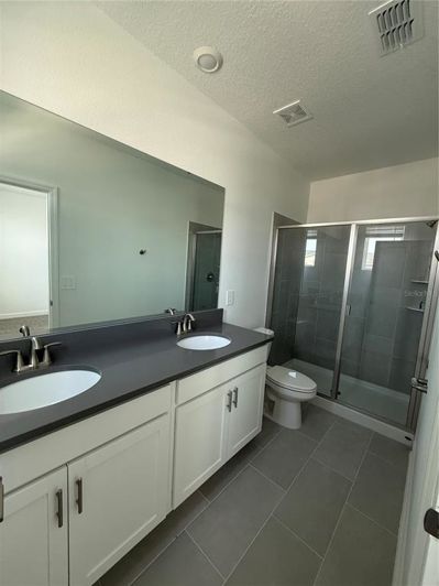 Image No.17-6 Bed Property for sale