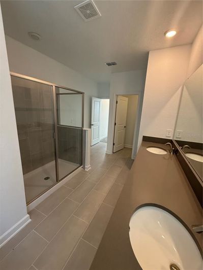 Image No.21-6 Bed Property for sale