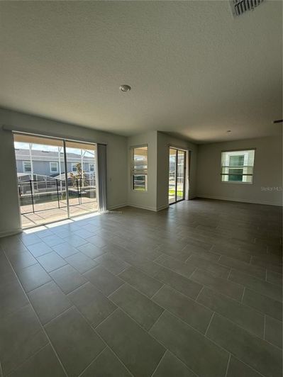 Image No.3-6 Bed Property for sale