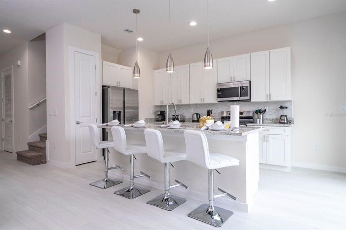 Image No.11-5 Bed Townhouse for sale