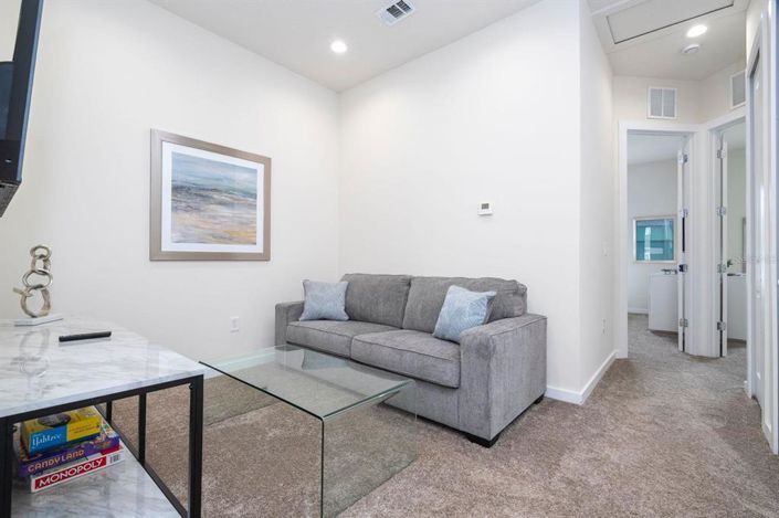 Image No.20-5 Bed Townhouse for sale