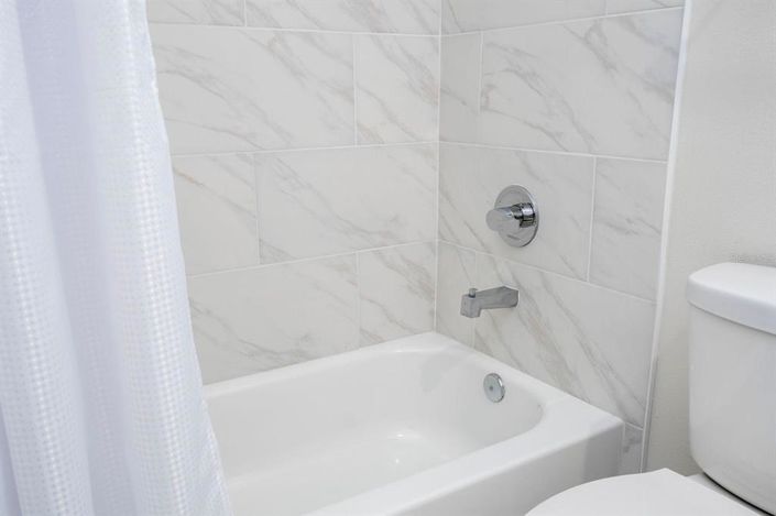 Image No.25-5 Bed Townhouse for sale