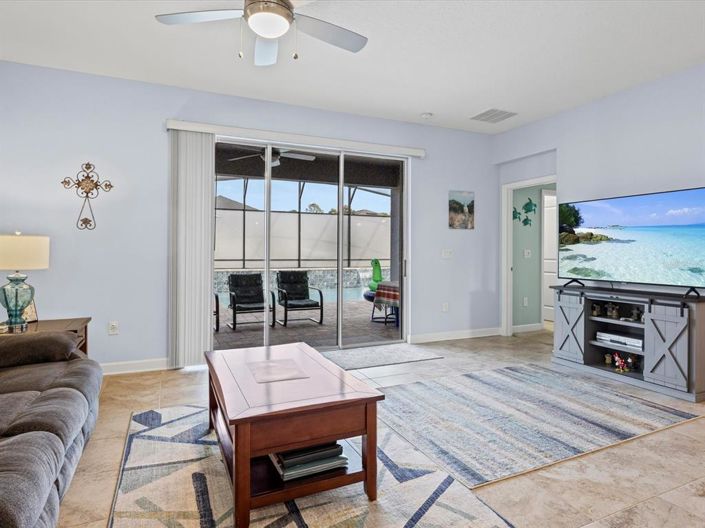 Image No.10-Propriété de 4 chambres à vendre à Davenport