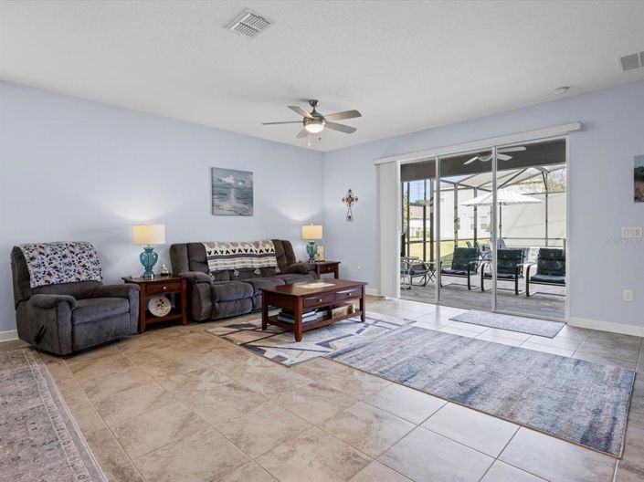 Image No.7-Propriété de 4 chambres à vendre à Davenport