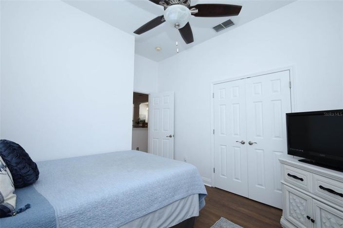 Image No.23-2 Bed Property for sale