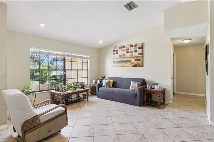 Image No.13-4 Bed Property for sale