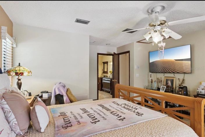 Image No.19-4 Bed Property for sale