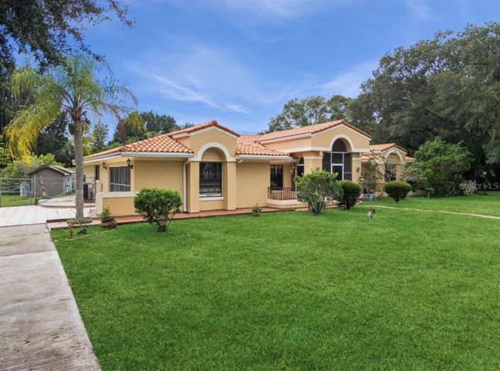 Image No.2-4 Bed Property for sale