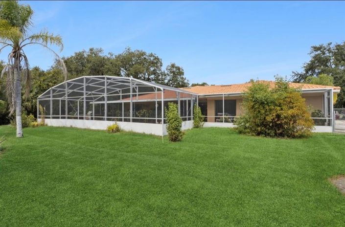 Image No.32-4 Bed Property for sale