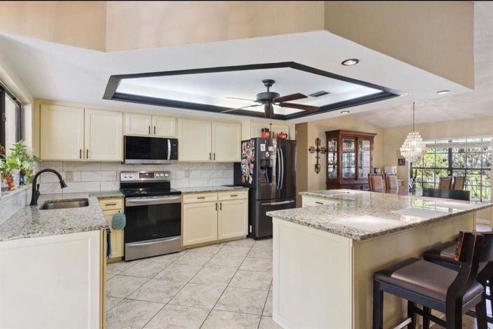 Image No.7-4 Bed Property for sale