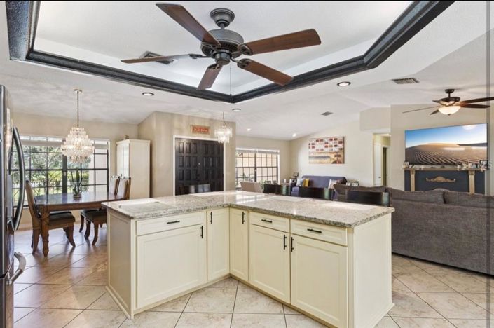 Image No.8-4 Bed Property for sale