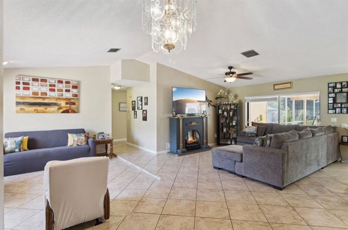 Image No.9-4 Bed Property for sale