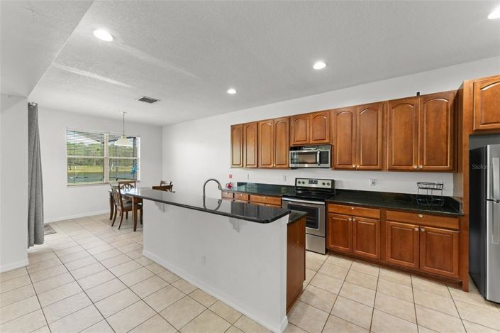 Image No.16-7 Bed Property for sale