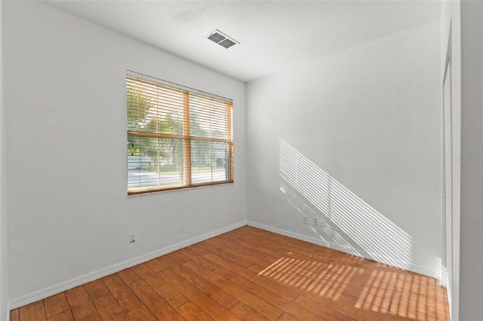 Image No.23-7 Bed Property for sale