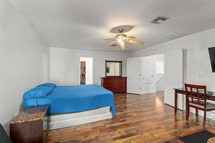 Image No.30-7 Bed Property for sale