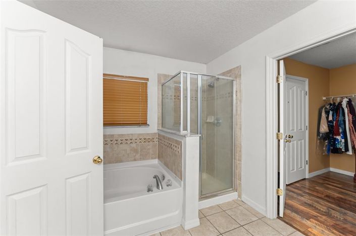 Image No.32-7 Bed Property for sale