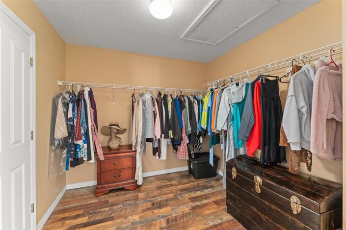 Image No.33-7 Bed Property for sale