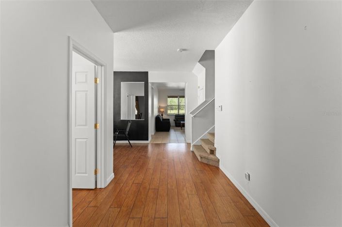 Image No.4-7 Bed Property for sale