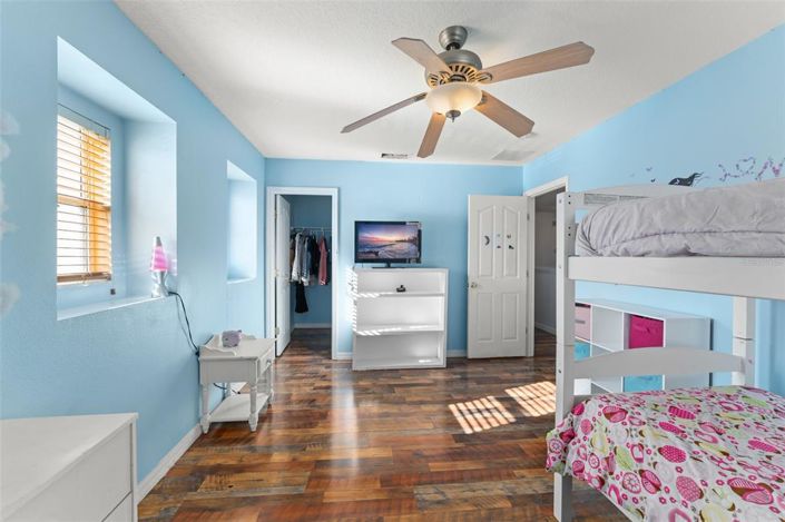 Image No.41-7 Bed Property for sale