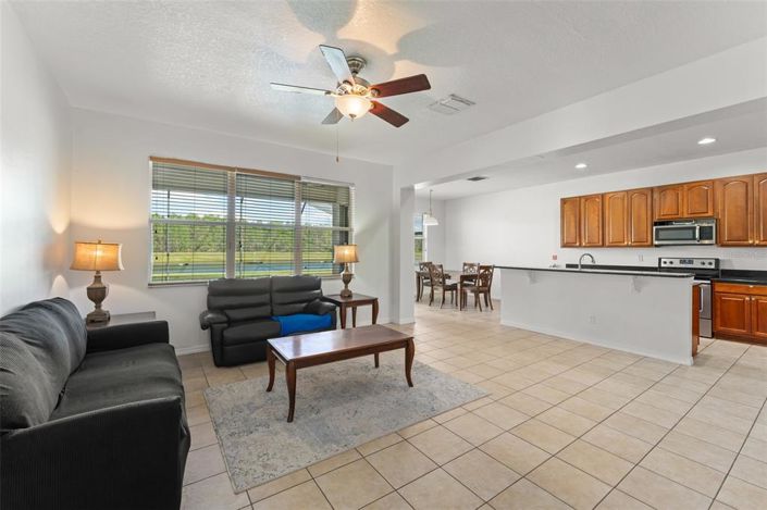 Image No.7-7 Bed Property for sale