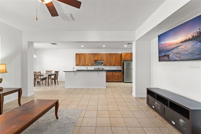 Image No.8-7 Bed Property for sale