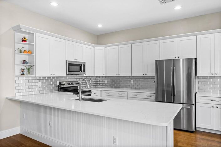 Image No.13-4 Bed Townhouse for sale