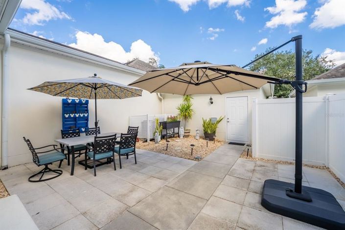 Image No.25-4 Bed Townhouse for sale