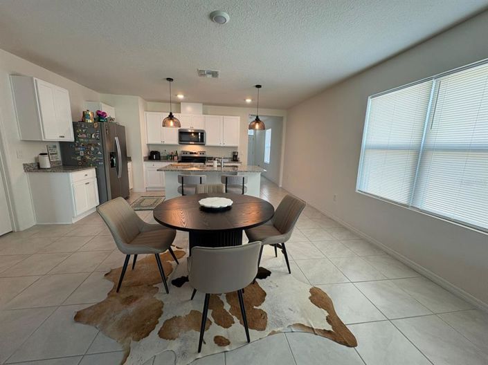 Image No.19-3 Bed Property for sale