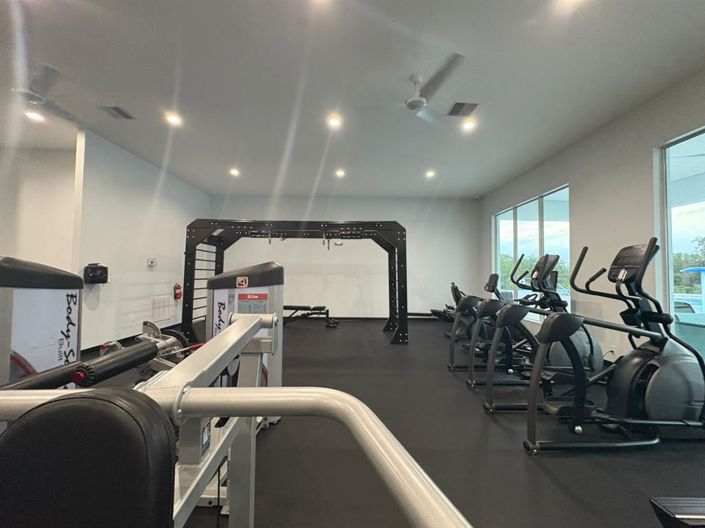 Image No.75-3 Bed Property for sale