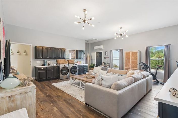 Image No.20-5 Bed Property for sale