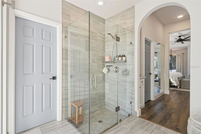 Image No.24-5 Bed Property for sale