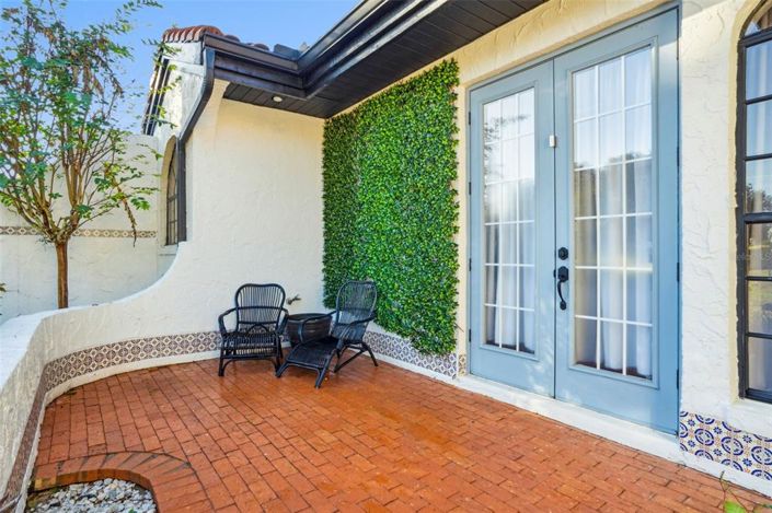 Image No.3-5 Bed Property for sale