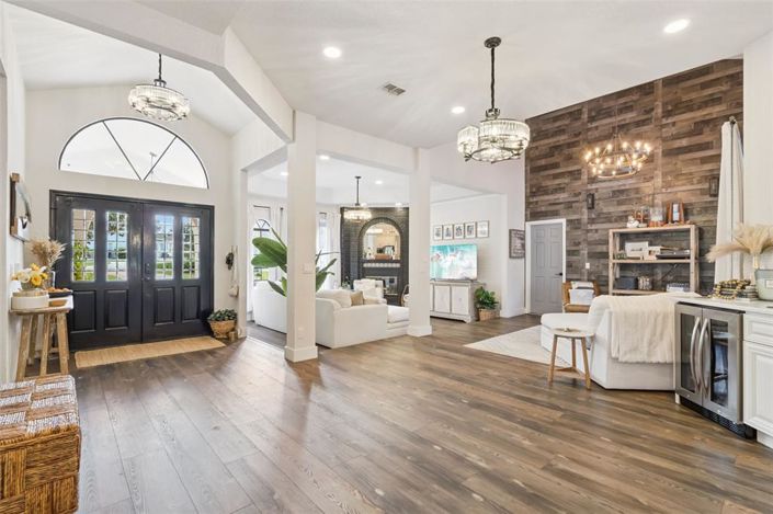 Image No.6-5 Bed Property for sale