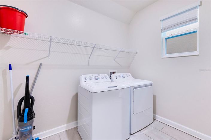 Image No.23-6 Bed Property for sale