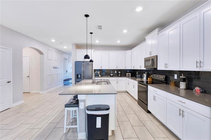 Image No.7-6 Bed Property for sale