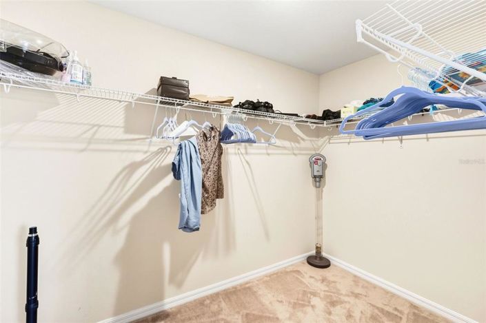 Image No.17-5 Bed Property for sale