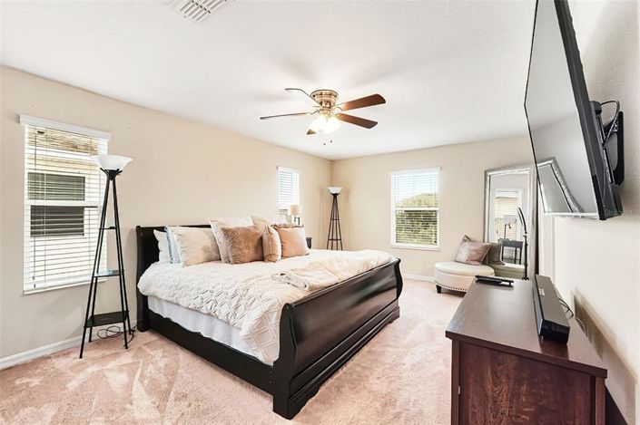 Image No.20-5 Bed Property for sale