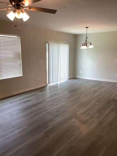 Image No.12-5 Bed Property for sale