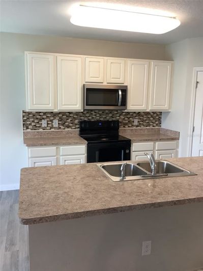 Image No.4-5 Bed Property for sale