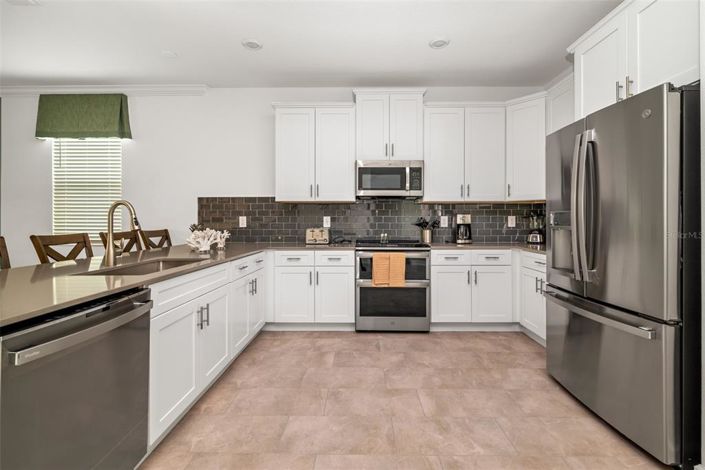 Image No.11-8 Bed Property for sale