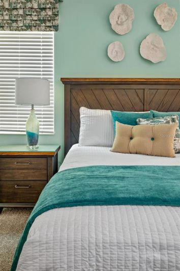 Image No.15-8 Bed Property for sale