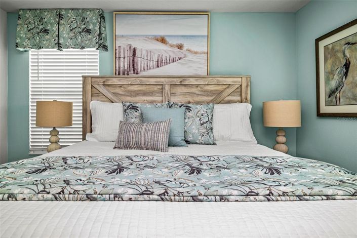 Image No.30-8 Bed Property for sale