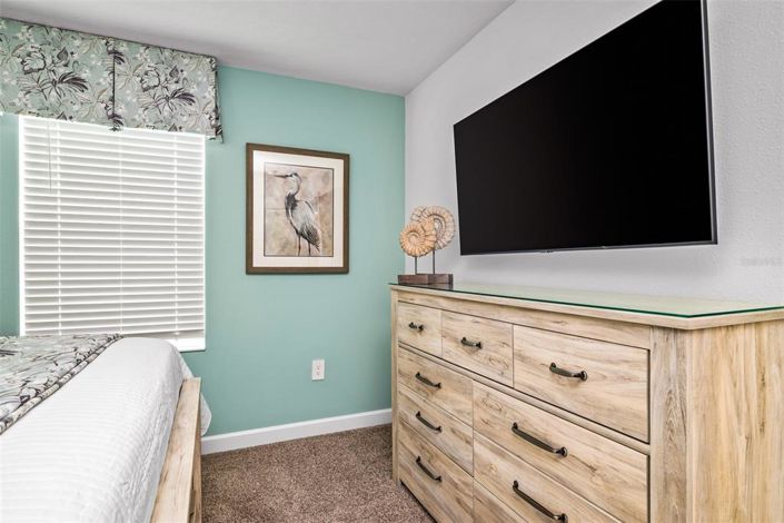 Image No.32-8 Bed Property for sale