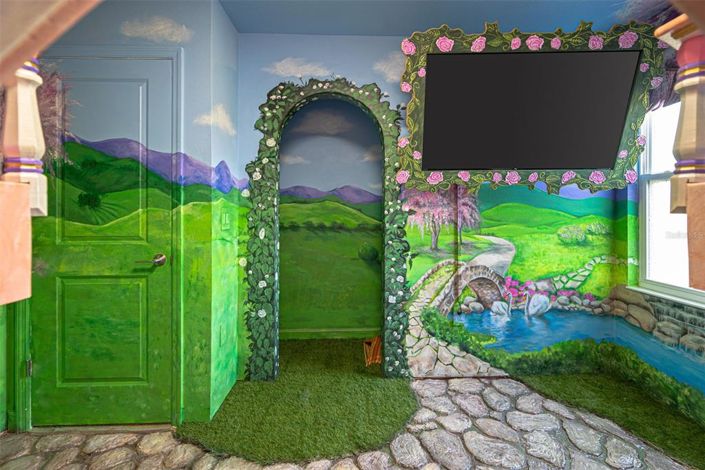 Image No.43-8 Bed Property for sale