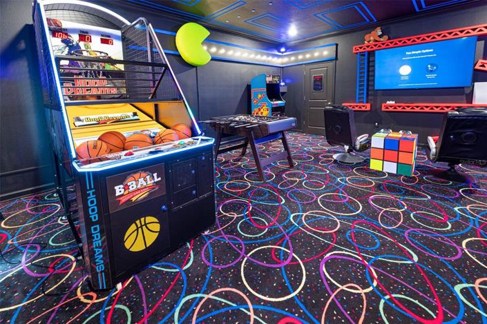 Image No.55-8 Bed Property for sale