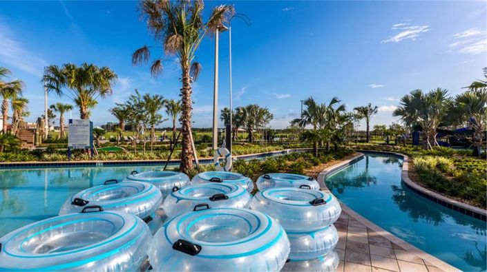 Image No.71-8 Bed Property for sale