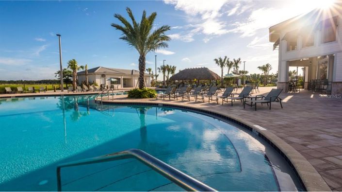 Image No.75-8 Bed Property for sale