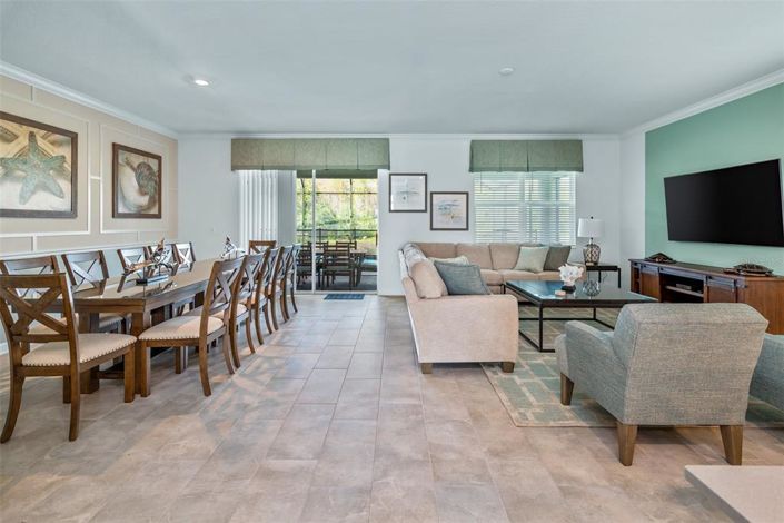 Image No.9-8 Bed Property for sale